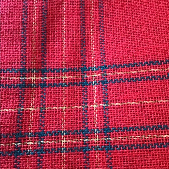 TOBIN SPORN & GLASER INC. Vintage Christmas Tablecloth - Picture 2 of 5